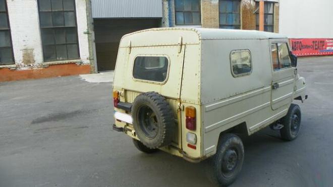 Луаз 1302 вид сзади